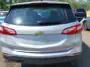 2020 Chevrolet Equinox LS z VIN 2GNAX5EV9L6205580, wystawiony jako IAAI lot #42264007 z przebiegiem 52 321 mil mil oraz . Historia ofert i sprzedaży dostępna na DreamBid. Obrazek 16.