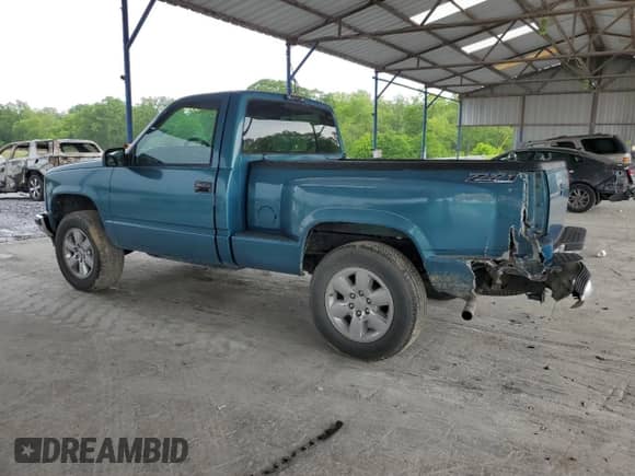 1997 GMC Sierra 1500 с VIN 1GTEK14R2VZ514577, выставлен на аукционе Copart как лот 54443015 с пробегом 214 823 миль миль и Списание • Salvage title. История ставок и продаж доступна на DreamBid. Изображение 2.