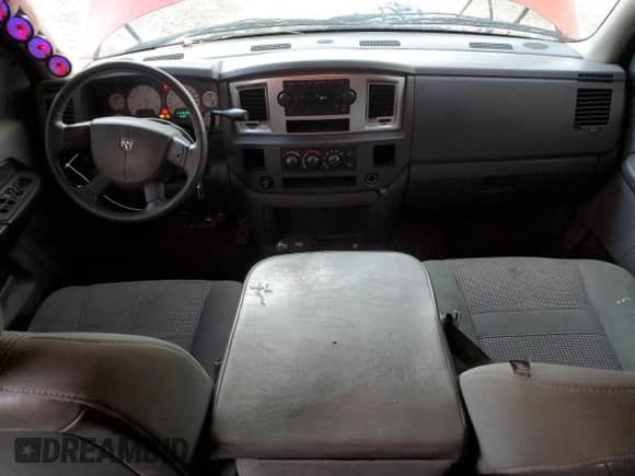 2007 Dodge 2500 SLT with VIN 3D7KS28CX7G746514, listed as a Copart auction lot 86828425 with 299,737 mi miles and Salvage title. Bid and sale history available at DreamBid. Image 8.