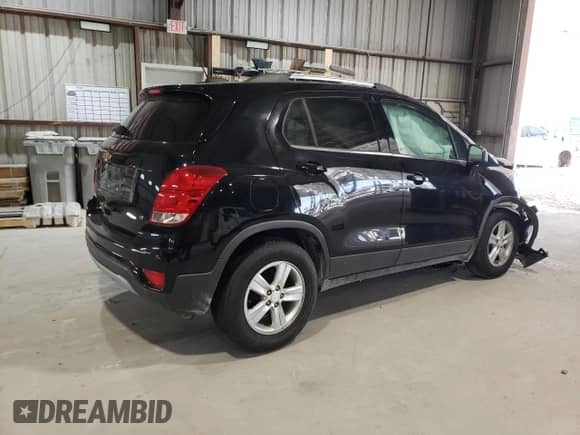 2020 Chevrolet Trax LT with VIN 3GNCJLSB2LL238876, listed as a Copart auction lot 68930395 with 46,091 mi miles and Salvage title. Bid and sale history available at DreamBid. Image 3.