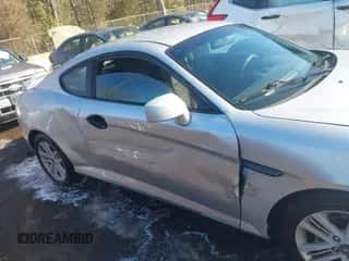 2008 Hyundai Tiburon GS с VIN KMHHM66D58U275433, выставлен на аукционе IAAI как лот 41325486 с пробегом 266 121 миль миль и . История ставок и продаж доступна на DreamBid. Изображение 6.