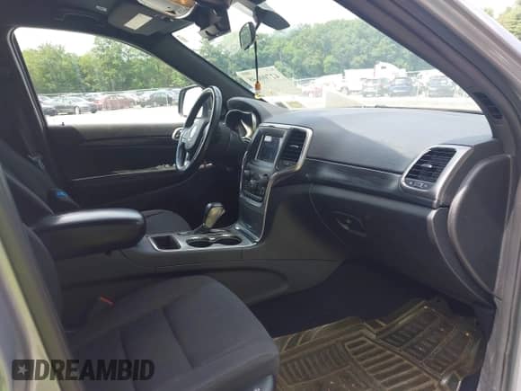 2019 Jeep Grand Cherokee Altitude with VIN 1C4RJFAG4KC735729, listed as a IAAI auction lot 42700648 with 104,373 mi miles and . Bid and sale history available at DreamBid. Image 5.