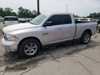 2015 Ram 1500 SLT z VIN 1C6RR7GG9FS571631, wystawiony jako Copart lot #64341124 z przebiegiem 155 166 mil mil oraz Szkoda całkowita • Salvage title. Historia ofert i sprzedaży dostępna na DreamBid. Obrazek 1.