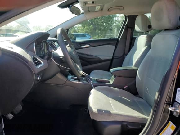 2019 Chevrolet Cruze LS с VIN 3G1BC6SM1KS551884, выставлен на аукционе Copart как лот 82614905 с пробегом 77 787 миль миль и На запчасти • Non repairable. История ставок и продаж доступна на DreamBid. Изображение 7.