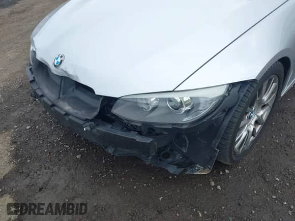 2013 BMW 3 Series 328i с VIN WBADW7C56DE733384, выставлен на аукционе IAAI как лот 43356387 с пробегом 96 787 миль миль и . История ставок и продаж доступна на DreamBid. Изображение 6.