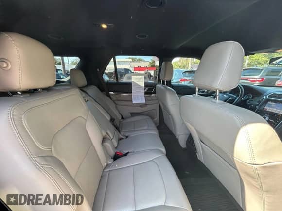 2019 Ford Explorer Limited z VIN 1FM5K8F80KGA52780, wystawiony jako Copart lot #90130305 z przebiegiem 131 865 mil mil oraz Czysty tytuł • Clean title. Historia ofert i sprzedaży dostępna na DreamBid. Obrazek 6.