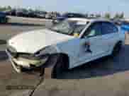 2021 BMW 3 Series M340i xDrive с VIN 3MW5U9J05M8B87077, выставлен на аукционе Copart как лот 67074735 с пробегом Не указан миль и Списание • Salvage title. История ставок и продаж доступна на DreamBid. Изображение 2.