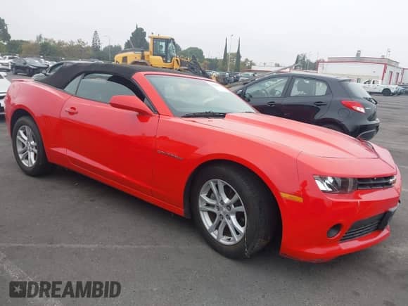 2015 Chevrolet Camaro LT z VIN 2G1FD3D33F9267919, wystawiony jako IAAI lot #43295953 z przebiegiem 98 312 mil mil oraz . Historia ofert i sprzedaży dostępna na DreamBid. Obrazek 1.