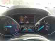 2017 Ford Escape SE с VIN 1FMCU9GD8HUC66378, выставлен на аукционе Copart как лот 70914105 с пробегом 136 895 миль миль и Списание • Salvage title. История ставок и продаж доступна на DreamBid. Изображение 9.