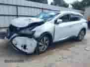 2020 Nissan Murano SL z VIN 5N1AZ2CJ7LN119628, wystawiony jako IAAI lot #42554811 z przebiegiem 85 389 mil mil oraz . Historia ofert i sprzedaży dostępna na DreamBid. Obrazek 2.