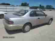 1994 Toyota Camry LE z VIN 4T1SK12C2RU352689, wystawiony jako Copart lot #62940695 z przebiegiem 255 237 mil mil oraz Szkoda całkowita • Salvage title. Historia ofert i sprzedaży dostępna na DreamBid. Obrazek 3.