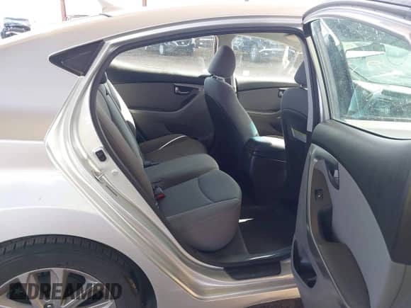 2015 Hyundai Elantra SE с VIN 5NPDH4AE6FH587070, выставлен на аукционе IAAI как лот 43470363 с пробегом 65 503 миль миль и . История ставок и продаж доступна на DreamBid. Изображение 8.