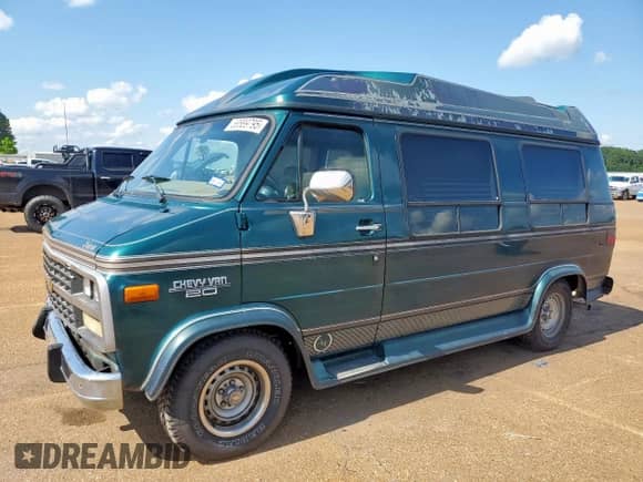 1995 Chevrolet Chevy Van с VIN 1GBEG25K9SF141922, выставлен на аукционе Copart как лот 58589795 с пробегом 77 242 миль миль и Списание • Salvage title. История ставок и продаж доступна на DreamBid. Изображение 1.