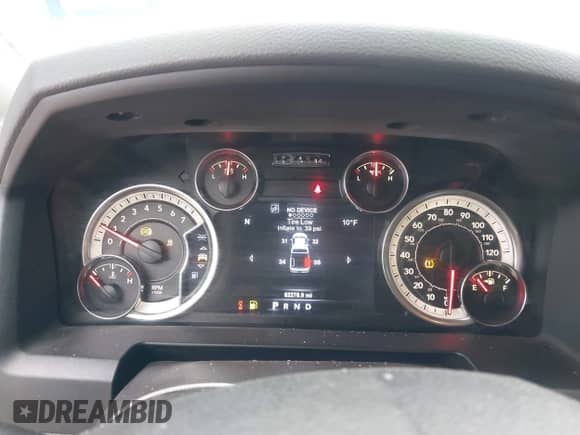 2017 Ram 1500 Lone Star z VIN 3C6RR6LT8HG604738, wystawiony jako IAAI lot #41598341 z przebiegiem 82 278 mil mil oraz . Historia ofert i sprzedaży dostępna na DreamBid. Obrazek 7.