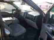 2018 Ford F-150 XL z VIN 1FTEW1EB7JKD00760, wystawiony jako IAAI lot #41641141 z przebiegiem 105 449 mil mil oraz . Historia ofert i sprzedaży dostępna na DreamBid. Obrazek 5.