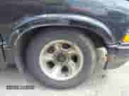 2001 Chevrolet S-10 with VIN 1GCCS14501K176684, listed as a IAAI auction lot 42845426 with 130,747 mi miles and . Bid and sale history available at DreamBid. Image 6.