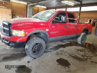 2005 Dodge 2500 SLT z VIN 3D7KS28C15G760816, wystawiony jako Copart lot #81111825 z przebiegiem 335 950 mil mil oraz Szkoda całkowita • Salvage title. Historia ofert i sprzedaży dostępna na DreamBid. Obrazek 1.