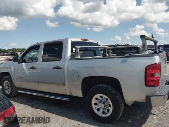 2012 Chevrolet Silverado 1500 LS z VIN 3GCPCREA4CG229602, wystawiony jako IAAI lot #42818433 z przebiegiem 294 243 mil mil oraz . Historia ofert i sprzedaży dostępna na DreamBid. Obrazek 14.