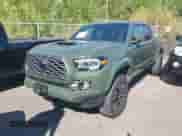 2022 Toyota Tacoma SR z VIN 3TMCZ5AN0NM457728, wystawiony jako IAAI lot #43145317 z przebiegiem 49 271 mil mil oraz . Historia ofert i sprzedaży dostępna na DreamBid. Obrazek 2.