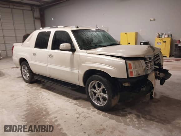 2005 Cadillac Escalade EXT z VIN 3GYEK62N65G222485, wystawiony jako IAAI lot #41409741 z przebiegiem 228 916 mil mil oraz . Historia ofert i sprzedaży dostępna na DreamBid. Obrazek 1.