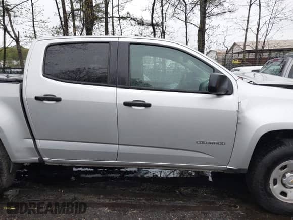 2020 Chevrolet Colorado 2WD Work Truck z VIN 1GCGSBEA5L1142784, wystawiony jako IAAI lot #41983363 z przebiegiem 121 734 mil mil oraz . Historia ofert i sprzedaży dostępna na DreamBid. Obrazek 13.