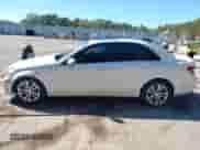 2013 Mercedes-Benz C 300 Sport с VIN WDDGF8AB5DR299259, выставлен на аукционе IAAI как лот 43406105 с пробегом 175 495 миль миль и . История ставок и продаж доступна на DreamBid. Изображение 14.