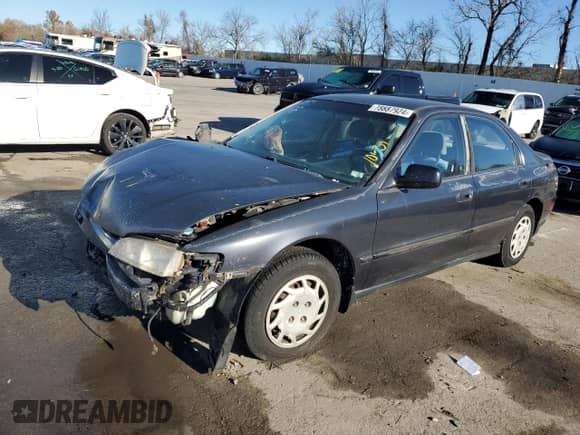 1994 Honda Accord LX с VIN 1HGCD5638RA000515, выставлен на аукционе Copart как лот 70008695 с пробегом 162 009 миль миль и На запчасти • Non repairable. История ставок и продаж доступна на DreamBid. Изображение 1.