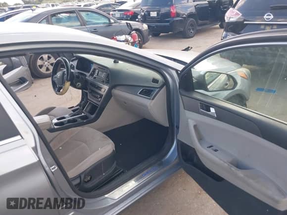 2015 Hyundai Sonata SE с VIN 5NPE24AF2FH047889, выставлен на аукционе IAAI как лот 43331253 с пробегом 129 086 миль миль и . История ставок и продаж доступна на DreamBid. Изображение 5.