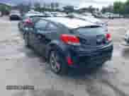 2012 Hyundai Veloster w/Gray Int z VIN KMHTC6AD6CU049429, wystawiony jako IAAI lot #43410430 z przebiegiem 153 050 mil mil oraz . Historia ofert i sprzedaży dostępna na DreamBid. Obrazek 3.