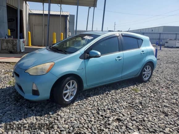 2012 Toyota Prius One с VIN JTDKDTB33C1023048, выставлен на аукционе Copart как лот 70272545 с пробегом 237 521 миль миль и Списание • Salvage title. История ставок и продаж доступна на DreamBid. Изображение 1.