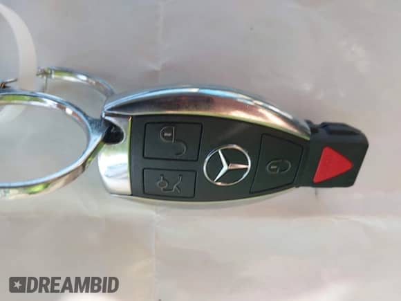 2011 Mercedes-Benz C 300 Sport z VIN WDDGF5EB9BR151590, wystawiony jako IAAI lot #43416188 z przebiegiem 204 563 mil mil oraz . Historia ofert i sprzedaży dostępna na DreamBid. Obrazek 11.
