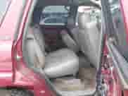 2005 Chevrolet Tahoe LT с VIN 1GNEC13T25R160383, выставлен на аукционе IAAI как лот 43083033 с пробегом 219 682 миль миль и . История ставок и продаж доступна на DreamBid. Изображение 8.