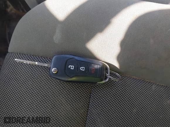 2015 Ford F-150 XLT z VIN 1FTFX1EF6FKE26572, wystawiony jako IAAI lot #43183122 z przebiegiem 172 027 mil mil oraz . Historia ofert i sprzedaży dostępna na DreamBid. Obrazek 11.