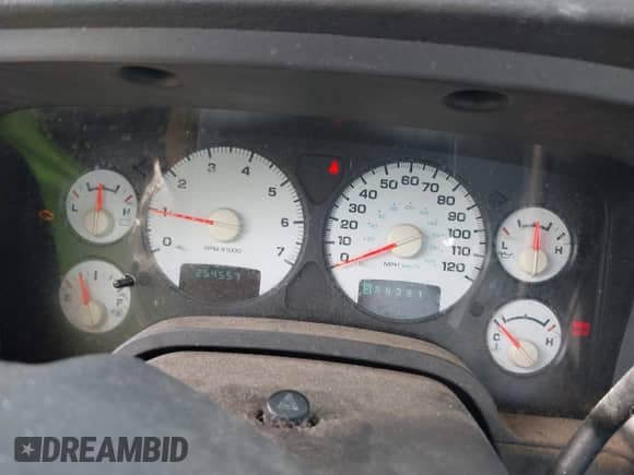 2004 Dodge 1500 ST z VIN 1D7HA16KX4J215356, wystawiony jako IAAI lot #42552276 z przebiegiem 254 557 mil mil oraz . Historia ofert i sprzedaży dostępna na DreamBid. Obrazek 7.