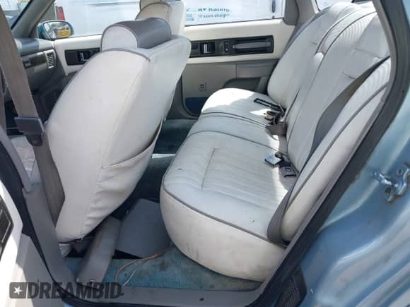 1995 Chevrolet Caprice с VIN 1G1BL52P9SR183249, выставлен на аукционе IAAI как лот 42125884 с пробегом Не указан миль и . История ставок и продаж доступна на DreamBid. Изображение 8.