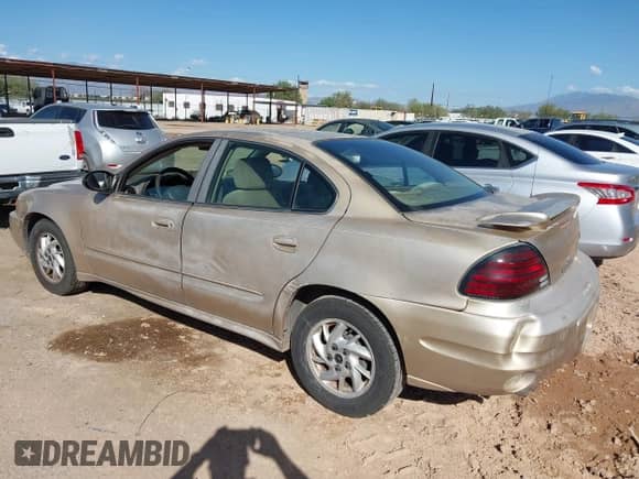 2004 Pontiac Grand Am SE1 z VIN 1G2NF52E64M507479, wystawiony jako IAAI lot #43375815 z przebiegiem 215 524 mil mil oraz . Historia ofert i sprzedaży dostępna na DreamBid. Obrazek 3.