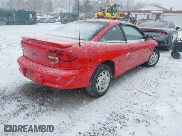 1999 Chevrolet Cavalier z VIN 1G1JC1240X7160505, wystawiony jako IAAI lot #41231481 z przebiegiem 151 999 mil mil oraz . Historia ofert i sprzedaży dostępna na DreamBid. Obrazek 4.