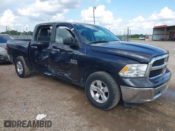 2015 Ram 1500 Big Horn z VIN 1C6RR6LG8FS580319, wystawiony jako IAAI lot #42372528 z przebiegiem 122 770 mil mil oraz . Historia ofert i sprzedaży dostępna na DreamBid. Obrazek 1.