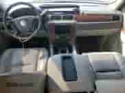 2010 Chevrolet Tahoe LT с VIN 1GNMCBE31AR201885, выставлен на аукционе Copart как лот 71674075 с пробегом 250 806 миль миль и Списание • Salvage title. История ставок и продаж доступна на DreamBid. Изображение 8.