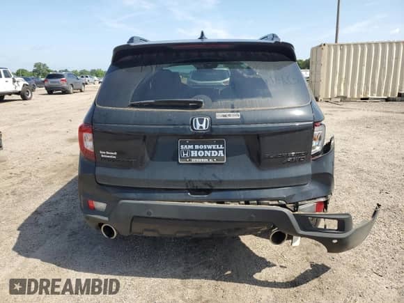 2024 Honda Passport Black Edition with VIN 5FNYF8H86RB022383, listed as a Copart auction lot 55334605 with 9,725 mi miles and Salvage title. Bid and sale history available at DreamBid. Image 6.