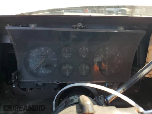 1983 Chevrolet El Camino с VIN 1GCCW80H7DR114305, выставлен на аукционе Copart как лот 46691135 с пробегом 29 818 миль миль и Чистый • Clean title. История ставок и продаж доступна на DreamBid. Изображение 9.