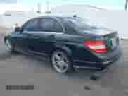 2009 Mercedes-Benz C 300 Sport с VIN WDDGF54X49F225037, выставлен на аукционе IAAI как лот 43177105 с пробегом 227 516 миль миль и . История ставок и продаж доступна на DreamBid. Изображение 3.