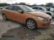 2012 Volvo S60 T6 with VIN YV1902FH8C2024792, listed as a Copart auction lot 43811995 with 189,057 mi miles and Salvage title. Bid and sale history available at DreamBid. Image 4.