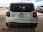 2017 Jeep Renegade Latitude z VIN ZACCJABB5HPF83508, wystawiony jako Copart lot #70333805 z przebiegiem 62 868 mil mil oraz Szkoda całkowita • Salvage title. Historia ofert i sprzedaży dostępna na DreamBid. Obrazek 6.