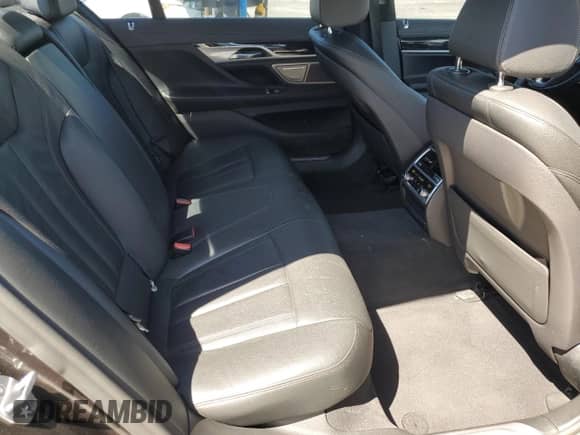 2019 BMW 7 Series 740i with VIN WBA7E2C58KB218095, listed as a Copart auction lot 64482195 with 87,118 mi miles and Salvage title. Bid and sale history available at DreamBid. Image 10.