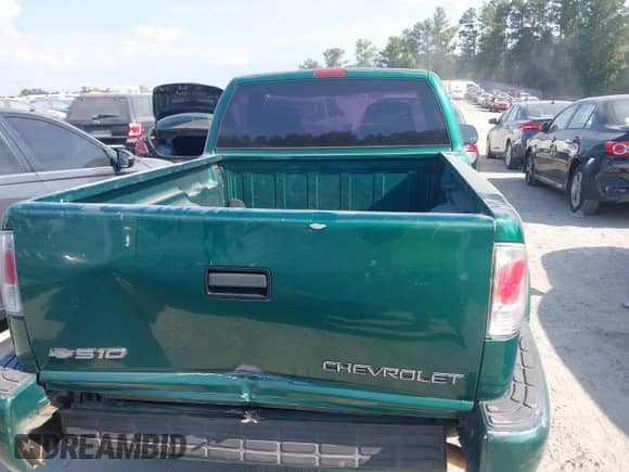 1999 Chevrolet S-10 LS Xtreme with VIN 1GCCS1443X8110160, listed as a IAAI auction lot 43120347 with 230,976 mi miles and . Bid and sale history available at DreamBid. Image 16.