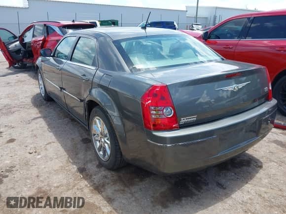 2008 Chrysler 300 Limited with VIN 2C3KA33GX8H119217, listed as a IAAI auction lot 42736906 with 100,669 mi miles and . Bid and sale history available at DreamBid. Image 3.