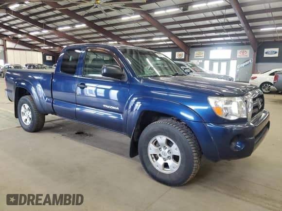 2005 Toyota Tacoma with VIN 5TEUX42N15Z104209, listed as a Copart auction lot 59079315 with 359,496 mi miles and Clean title. Bid and sale history available at DreamBid. Image 4.