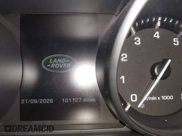 2014 Land Rover Range Rover Sport HSE with VIN SALWR2WF7EA330946, listed as a IAAI auction lot 43296122 with 101,127 mi miles and . Bid and sale history available at DreamBid. Image 15.