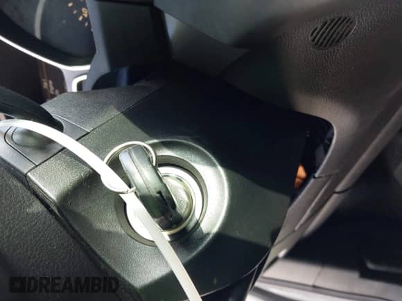 2017 Ford Escape SE with VIN 1FMCU9G94HUB77175, listed as a IAAI auction lot 43359533 with 153,347 mi miles and . Bid and sale history available at DreamBid. Image 11.